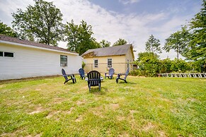 Charming Lake Erie Cottage on Main Strip!