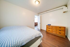 Charming Lake Erie Cottage on Main Strip!