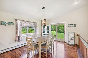 Charming & Scenic Gouldsboro Getaway w/ Patio!