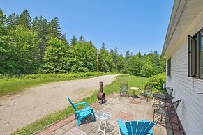 Charming & Scenic Gouldsboro Getaway w/ Patio!