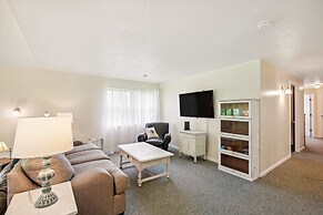 Charming & Scenic Gouldsboro Getaway w/ Patio!