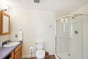 Charming & Scenic Gouldsboro Getaway w/ Patio!