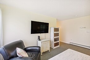 Charming & Scenic Gouldsboro Getaway w/ Patio!