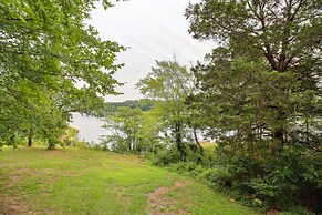 Higden Hideaway w/ Fire Pit Near Greers Ferry Lake