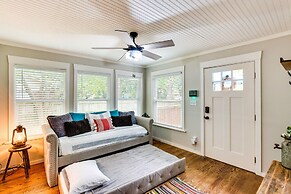 Lindale Vacation Rental w/ Deck & Grill!