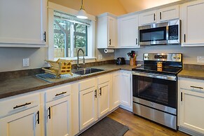 Pet-friendly Kalkaska Cottage on Lake Crawford!