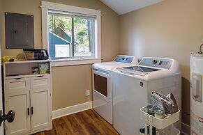 Pet-friendly Kalkaska Cottage on Lake Crawford!