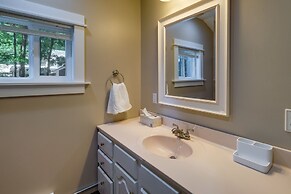 Pet-friendly Kalkaska Cottage on Lake Crawford!