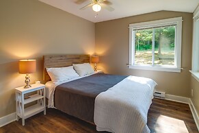 Pet-friendly Kalkaska Cottage on Lake Crawford!