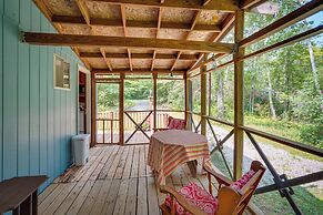 Cozy Becket Cottage Escape w/ Lake Access!