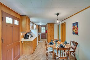 Cozy Becket Cottage Escape w/ Lake Access!