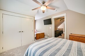 Houghton Lake Home w/ Private Dock + Kayaks!