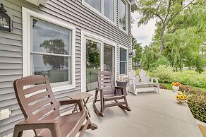 Houghton Lake Home w/ Private Dock + Kayaks!