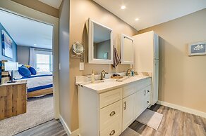 Houghton Lake Home w/ Private Dock + Kayaks!