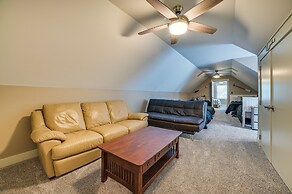 Houghton Lake Home w/ Private Dock + Kayaks!