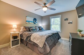 Houghton Lake Home w/ Private Dock + Kayaks!