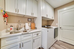 Houghton Lake Home w/ Private Dock + Kayaks!