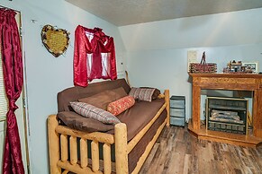Cozy Country Cabin 4 Mi to Cave Run Lake!