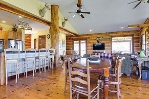 Mountain View & Fire Pit: Rustic Marshall Getaway!