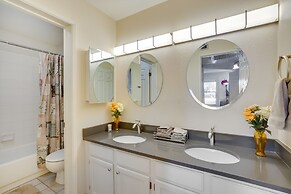 Tucson Oasis: Heated Pool, Tennis Court, Hiking!