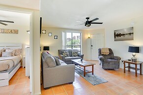 Tucson Oasis: Heated Pool, Tennis Court, Hiking!