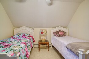 1/2 Mi to Beach: Stunning Home w/ Deck in Falmouth