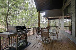 Luxurious Lead Vacation Rental w/ Private Hot Tub!