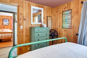 Lakefront Nevis Cabin Escape w/ Hot Tub!