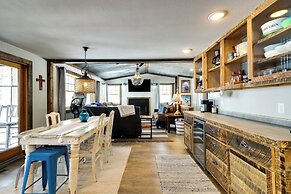 Lakefront Nevis Cabin Escape w/ Hot Tub!