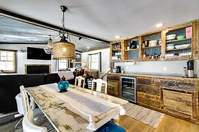 Lakefront Nevis Cabin Escape w/ Hot Tub!