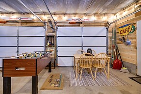 Lakefront Nevis Cabin Escape w/ Hot Tub!