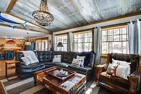 Lakefront Nevis Cabin Escape w/ Hot Tub!