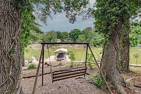 Lakefront Hot Springs Vacation Rental w/ Dock!