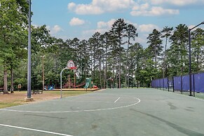 Lakefront Hot Springs Vacation Rental w/ Dock!