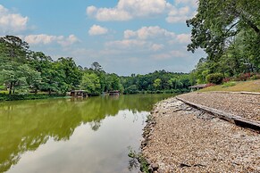 Lakefront Hot Springs Vacation Rental w/ Dock!