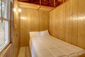 Waterfront Lake Cabin: Close to Boating & Fishing!