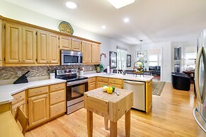 Hot Springs Village Golf Getaway w/ Deck!