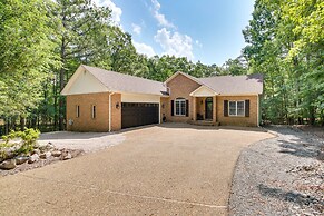 Hot Springs Village Golf Getaway w/ Deck!