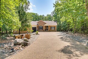 Hot Springs Village Golf Getaway w/ Deck!