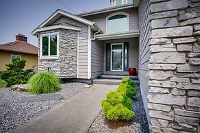 Lakefront Syracuse Home w/ Deck & Private Dock!