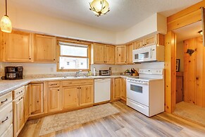 Pet-friendly Queensbury Home w/ Screened Porch