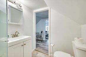 Cozy Glens Falls Getaway < 1 Mi to Downtown