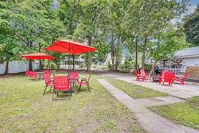 Cozy Glens Falls Getaway < 1 Mi to Downtown