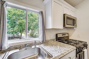 Cozy Glens Falls Getaway < 1 Mi to Downtown