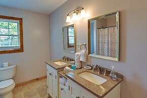 Idyllic Beattyville Cabin Rental w/ Stunning Views