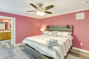 Black Mountain Retreat w/ Hot Tub + Mountain Views