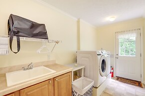 Black Mountain Retreat w/ Hot Tub + Mountain Views