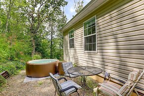 Black Mountain Retreat w/ Hot Tub + Mountain Views