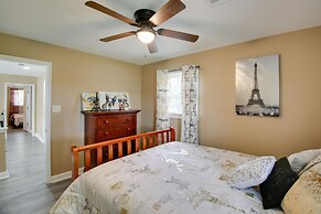 Waterfront Hot Springs Home: 19 Mi to Natl Park!