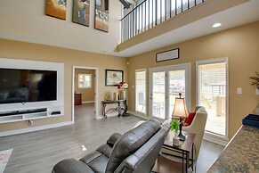 Waterfront Hot Springs Home: 19 Mi to Natl Park!